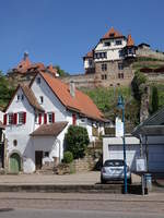 Beilstein, Handwerkerhaus an der ueren Burgstaffel und unteres Schloss (29.04.2018)