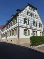 Kochersteinsfeld, das Rathaus wurde 1808 als Gasthaus Hirsch von Carl Ludwig und Christiana Sophie Kachel erbaut (29.04.2018)