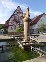Oedheim, historischer Marktbrunnen an der Hauptstrae (29.04.2018)