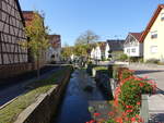 Marlach, Huser entlang der Alleestrae und des Sindelbachs, Hohenlohekreis (15.10.2017)