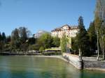 Insel Mainau, wenn sie mit dem Schiff ankommen, haben sie diesen Blick auf Schlo und Orchideenhaus, April 2007 