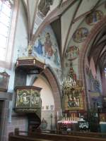 Orsingen, Kanzel und linker Seitenaltar in der Pfarrkirche St.