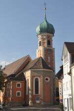 ALLENSBACH (Landkreis Konstanz), 02.10.2014, die Nikolauskirche, mit ihrem Zwiebelturm das Wahrzeichen der Stadt