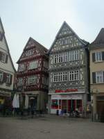 Vaihingen an der Enz, denkmalgeschtzte Fachwerkhuser am Marktplatz, Okt.2010