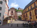 Wertheim, Blick in die Schulgasse mit St.