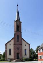 Lahr-Sulz, die Kirche St.Peter und Paul, 1864 im neoromanischen Stil erbaut, Juli 2019