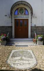 Bohlsbach, der Eingang zum Rathaus, erbaut 1913-14, Sept.2021