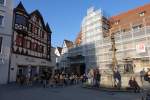 Reutlingen, Marktplatz, Marktbrunnen mit Statue von Kaiser Maximilian II.