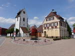 Oberndorf-Boll, evangelische Kirche und Rathaus am Rathausplatz (19.08.2018)