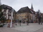 Tuttlingen, Brunnen und Gebude am Marktplatz (29.12.2018)