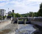 Pforzheim, die Enz flu�abw�rts mit der Wehranlage, gleich dahinter flie�en Enz und Nagold zusammen, Sept.2026