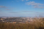 Der Stuttgarter Westen und der Krherwald am 05.03.2022 vom Birkenkop, im Volksmund  Montescherbelino  genannt.