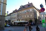 Bamberg, in der Altstadt, Karolinenstrae Ecke Geyerswrthplatz.