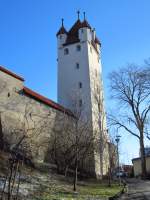 Kaufbeuren, Fnfknopfturm der Stadtmauer, erbaut 1420 (15.01.2012)
