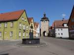 Leutershausen, Rhrenbrunnen mit Oberem Tor (14.05.2015)