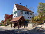 Melkendorf, altes Schulhaus an der Hauptstrae, zweigeschossiger giebelstndiger Massivbau, erbaut 1912 (13.10.2018)