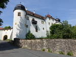 Schloss Unteraufsess, Dreigeschossiger gewinkelter Halbwalmdachbau, drei runde Ecktrme mit Zwiebelhaube, 1677 nach Zerstrung Wiederherstellung (19.05.2018)