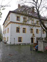 Weidenberg, Oberes Schloss, dreigeschossiger Walmdachbau, erbaut von 1510 bis 1520 (17.04.2017)