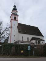 Weildorf, Maria Himmelfahrt Kirche, sptgotischer Saalbau mit polygonalem Chorschluss, erbaut 1429, Welsche Turmhaube von 1765 (15.02.2016)