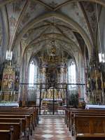 Weildorf, Innenraum der Maria Himmelfahrt Kirche, barocker Hochaltar von Simon Thaddus Baldauf, Gewlbemalereien um 1500, Volksaltar von Hans Frank, Seitenaltre von 1858 von