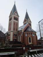 Cham, Klosterkirche Maria Hilf, erbaut von 1900 bis 1909 durch den Orden der   Redemptoristen nrdlich der Altstadt (22.04.2012)