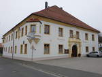 Schloss Stachesried,  zweigeschossiger Walmdachbau mit Kastenerkern, erbaut bis 1692 durch Franz Wilhelm von Pelkoven, heute Gaststtte (05.11.2017)