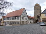 Selach, Hattersdorfer Tor und Pfarrzentrum St.