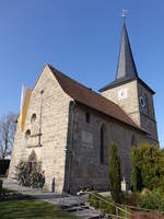 Neundorf, Katholische Pfarrkirche Mari Geburt, Chorturmkirche, erbaut im 14.