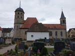 Poxdorf, Pfarrkirche Maria Opferung, die Doppelkirche setzt sich aus einem alten Teil von 1853 und einem neuen Teil von 1924 zusammen (27.03.2016)
