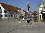 Nandlstadt, Brunnen an der Marktstrae (14.03.2014)