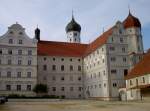 Wettenhausen, ehemalige Reichsabtei der Augustiner-Chorherren, gegrndet 1130,   heute Dominikanerinnen Kloster, Landkreis Gnzburg (07.07.2011)