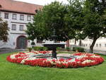 Kitzingen, rmischer Brunnen in der Kaiserstrae vor dem Spital (27.08.2017)