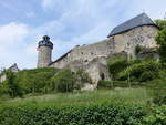 Sanspareil, Burg Zwernitz, gestreckte Gesamtanlage mit Vorburg, Niederburg und Hochburg, Archivbau und Bergfried im Kern um 1200 (19.05.2018)