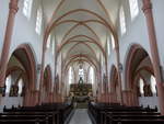 Kulmbach, neugotischer Innenraum der Pfarrkirche zu unseren lieben Frau (16.04.2017)