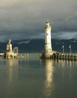 Doch noch dieses Jahr nach Lindau gekommen, konnte ich mir nicht verkneifen die Hafeneinfahrt auch noch zu fotografieren.