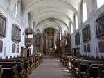 Gemnden am Main, barocker Innenraum der Klosterkirche Schnau, Hochaltar von Kilian Stauffer, Seitenaltre mit Altarbildern von Oswald Onghers, Kanzel aus rotem Stuckmarmor, Kreuzweg