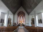 Retzbach, Katholische Wallfahrtskirche Maria im Grnen Tal, dreischiffige Hallenkirche, Langhausneubau von 1969 durch Hans Schdel (15.08.2017)