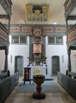 Marktbergel, Innenraum mit Kanzel und Orgel der St.