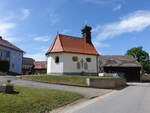 Pfrentsch, Ortskapelle, Steildachbau mit Dachreiter, erbaut um 1900 (20.05.2018)