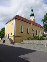 Tnnesberg, katholische Pfarrkirche St Michael, erbaut im 18.
