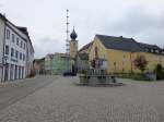 Marktplatz von Ruhmannsfelden mit Pfarrkirche St.