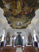 Schnach, neubarocker Innenraum der Pfarrkirche Maria Rosenkranzknigin (26.12.2016)