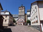 Bischofsheim in der Rhn, historischer Stadtturm Zehntturm, Ehemaliger Westturm der sptromanischen Pfarrkirche, erbaut im 13.