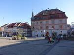 Bad Knigshofen, Rathaus am Marktplatz, dreigeschossiger Mansardwalmdachbau, erbaut von 1573 bis 1575 (15.10.2018)