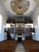 Schraudenbach, Orgelempore und Deckenfresken in der Pfarrkirche St.