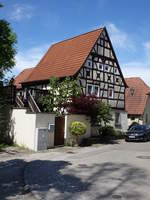 Frankenwinheim, historisches Fachwerkhaus am Kirchberg (28.05.2017)