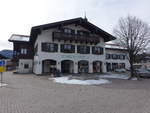 Inzell, Rathaus und Haus des Gastes am Rathausplatz (26.02.2017)