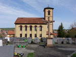 Oberaltertheim, Evangelisch-lutherische Pfarrkirche, Saalbau mit Satteldach, dreigeschossigem Chorturm und Sakristeianbau, klassizistisch, erbaut 1828 (15.04.2018)