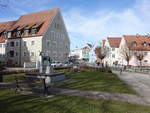 Memmingen, Einhornbrunnen und Gebude am Frauenkirchplatz (22.02.2020)