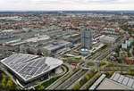 Neben dem Olympiapark schliet sich in Mnchen das BMW-Werk an.